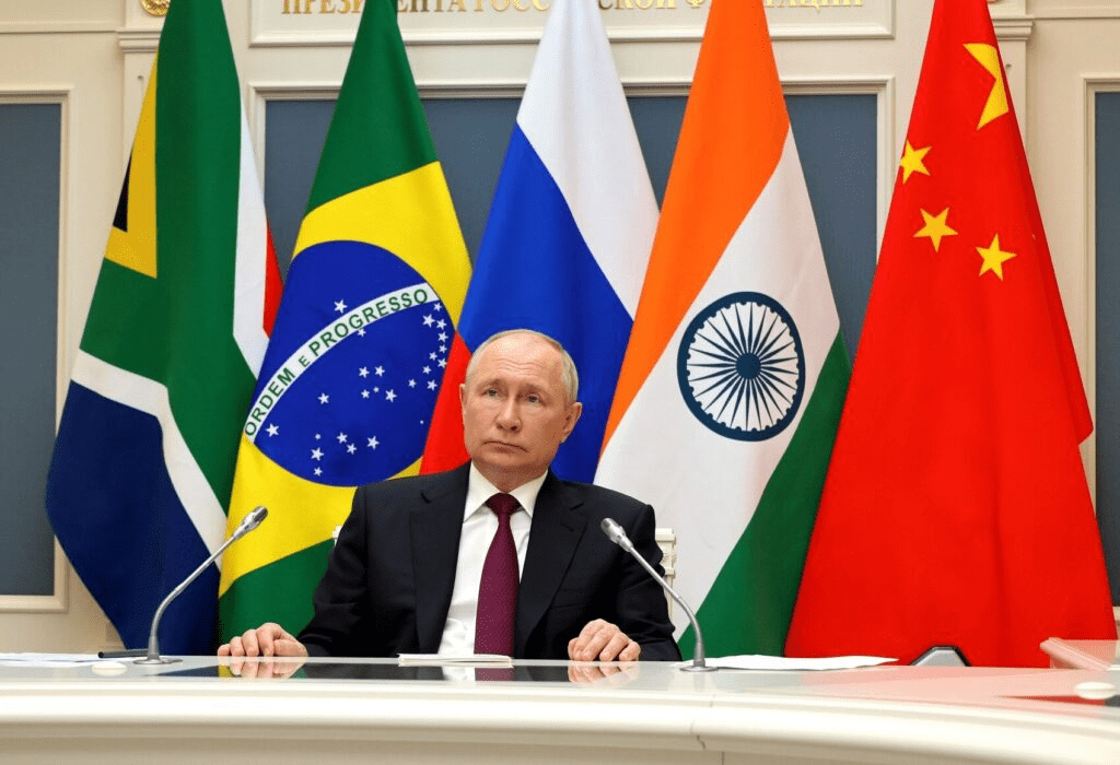 Sistema de pagamentos transfronteiriços do BRICS desafia a hegemonia do&nbsp;dólar