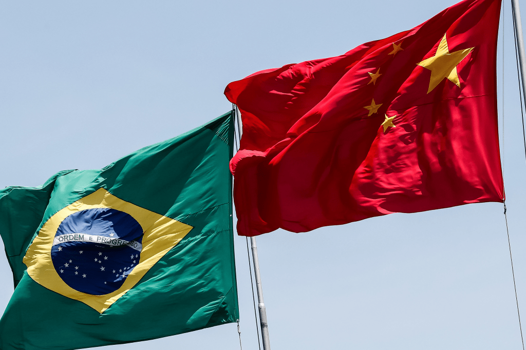 China e Brasil unem forças contra hegemonismo, intervencionismo e outros&nbsp;“ismos”